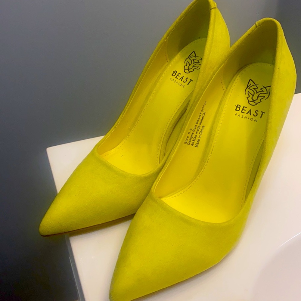 I’m selling heels